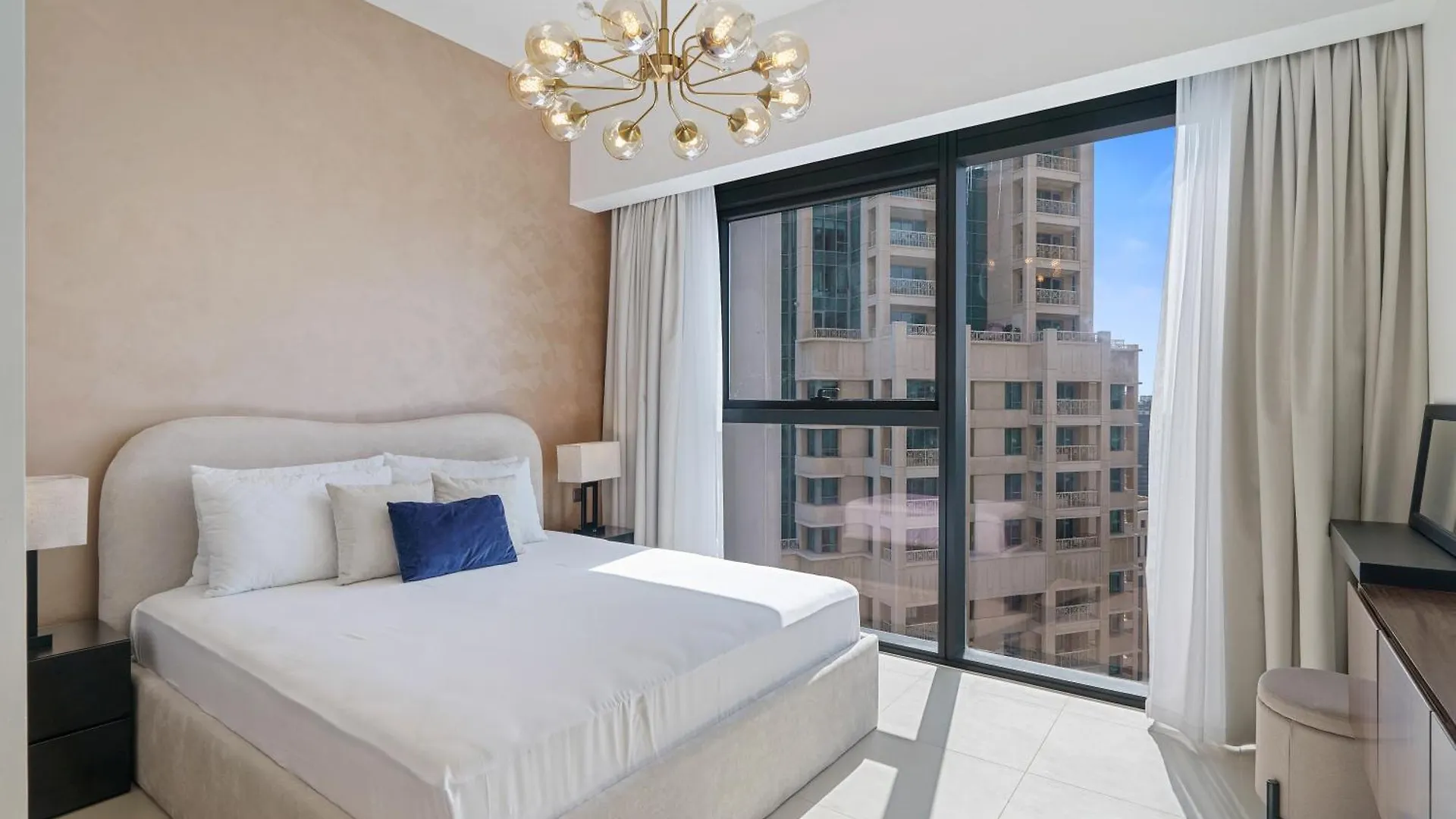 Apartment Stylish 1 Bedroom In Downtown Near Burj Khalifa Dubai United Arab Emirates